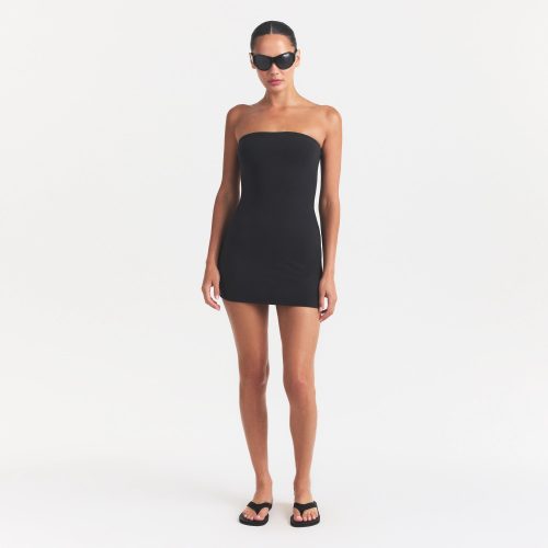 COTTON JERSEY MINI TUBE DRESS | SOOT ON A MODEL FRONT VIEW @ | FOCUS: 0.0, 1.0, 0.9