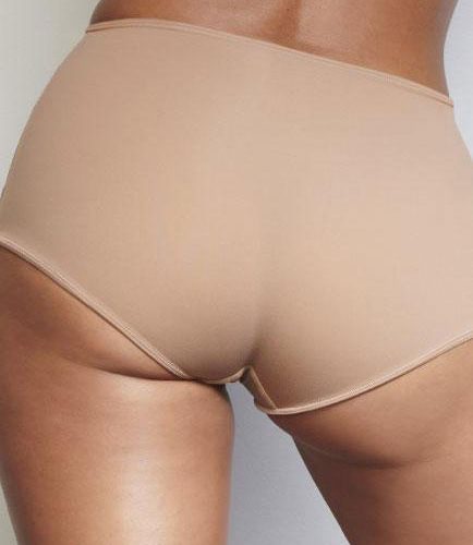 BOY SHORT