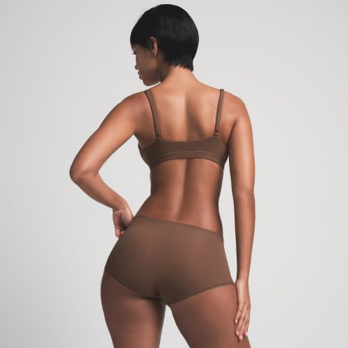 BOY SHORT