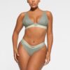 PLUNGE BRALETTE