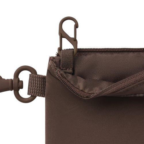 CLIPPABLE POUCH