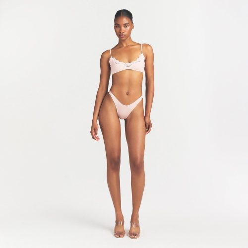 DIPPED THONG