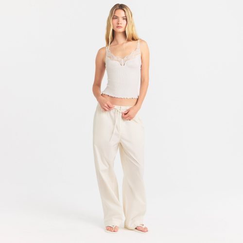 RIB KNIT LACE CAMI | EGRET ON A MODEL FRONT VIEW @ | FOCUS: 0.0, 1.0, 0.9